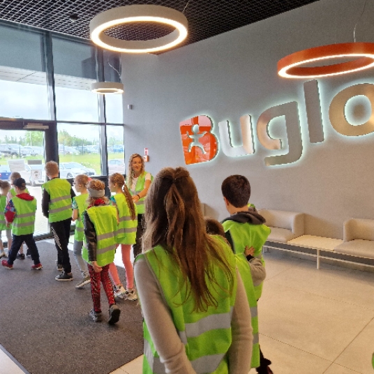 Thunder at Buglo! The horde of youngsters age 6-8 stormed factory providing proper quality check to Buglo equipment